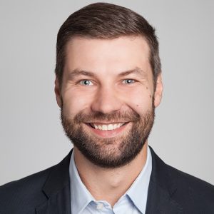 Tomasz Woźniak - Prawnik, Specjalista ds. transakcji - Freedom