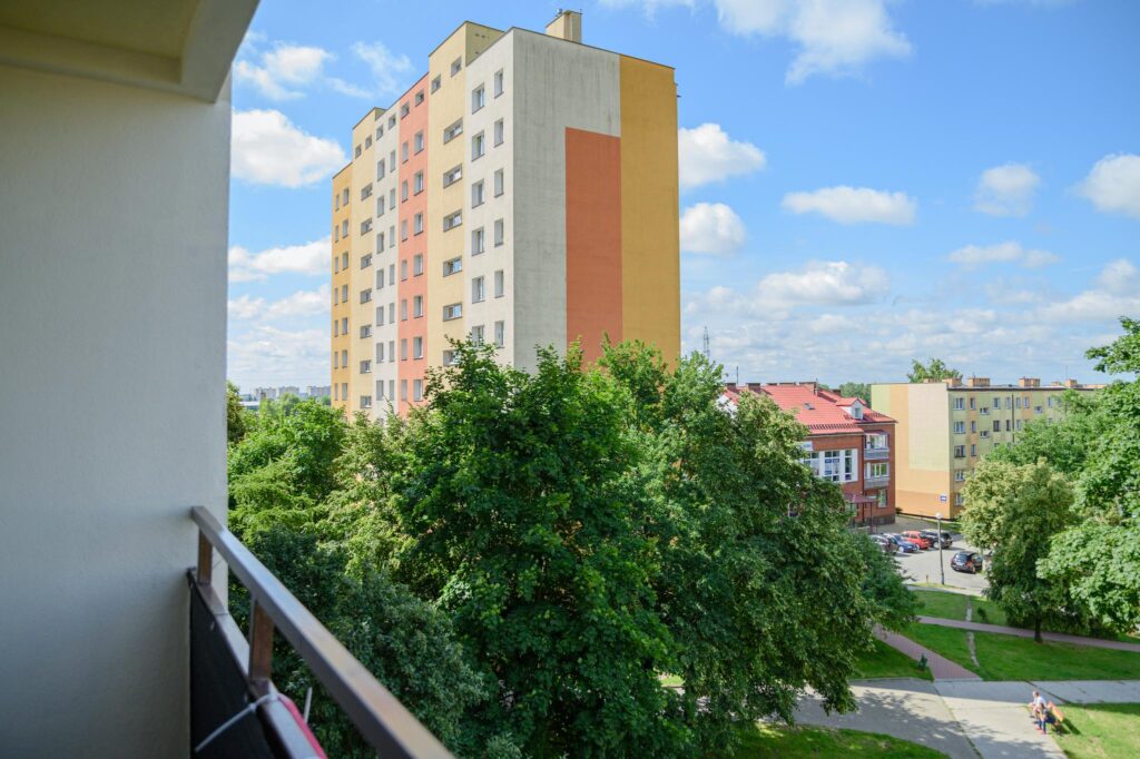 Przestronne dwupokojowe mieszkanie z balkonem - zdjęcie 20